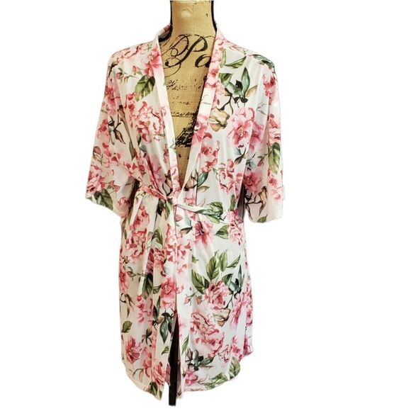 Show Me Your MuMu Floral Robe - Picture 1 of 11